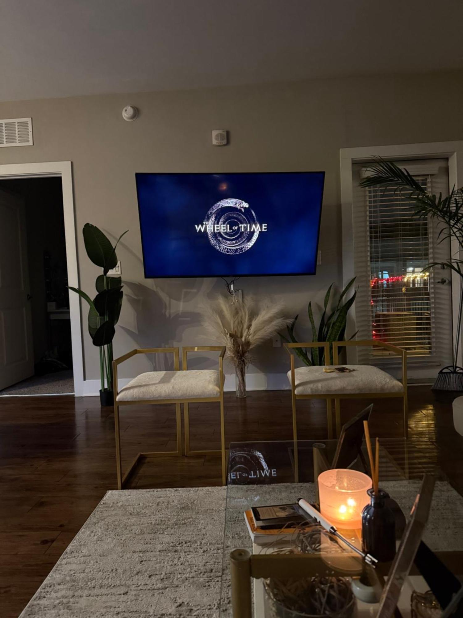 Large Buckhead Modern *